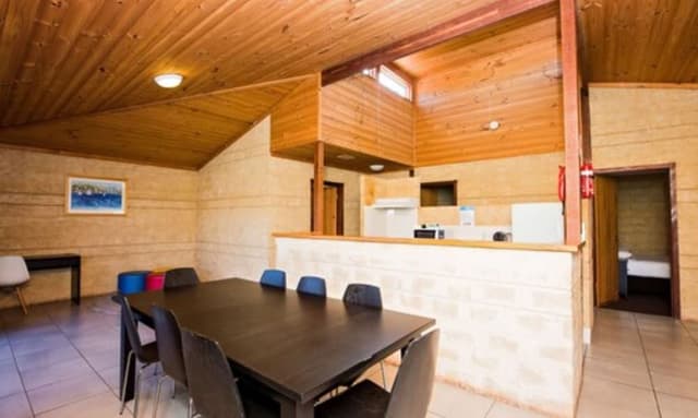 Deluxe 3 Bedroom Waterfront Cabin