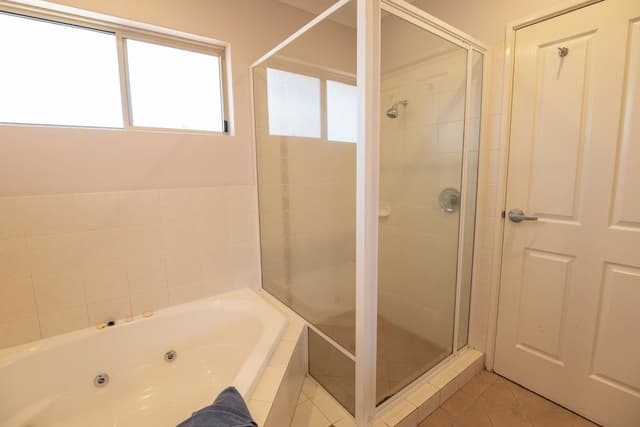 Studio, 1 Queen Bed, Non Smoking, Kitchenette