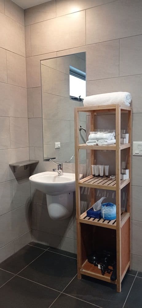Deluxe Suite, 2 Bedrooms, Hot Tub, River View
