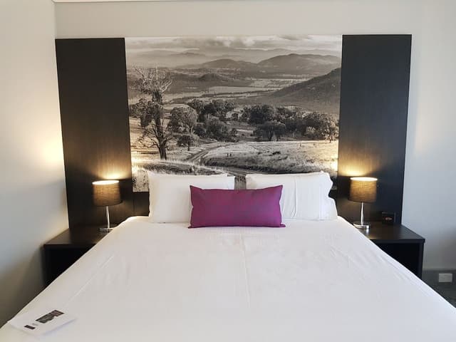 Standard Room, 1 King Bed