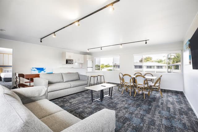 One Bedroom Apartment