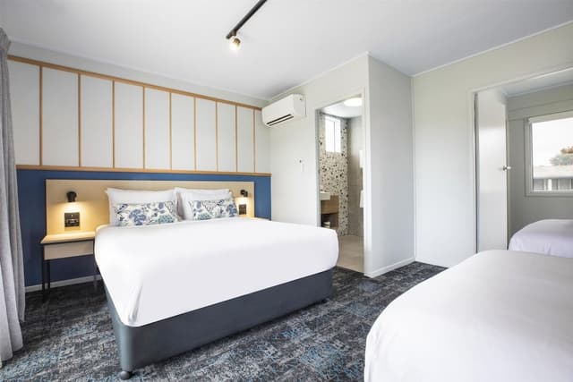 One Bedroom Apartment