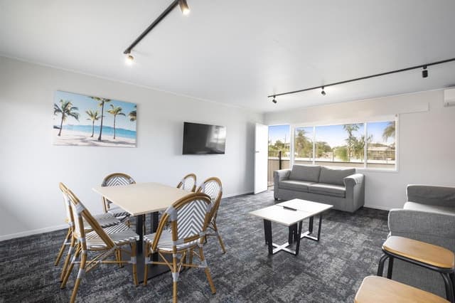 One Bedroom Apartment