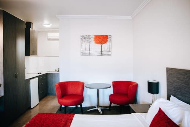 Executive Room, 1 King Bed, Kitchenette
