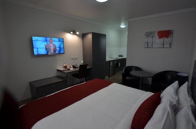 Executive Room, Kitchenette (1 King Bed, 1 Single Bed)