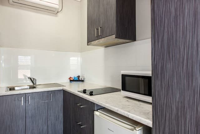 Executive Room, 1 King Bed, Kitchenette
