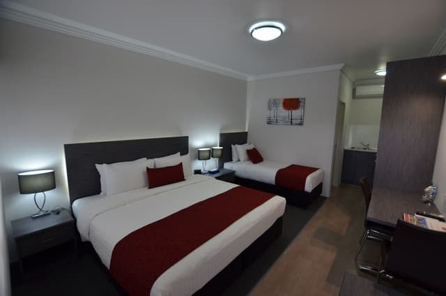 Executive Room, 1 King Bed, Kitchenette