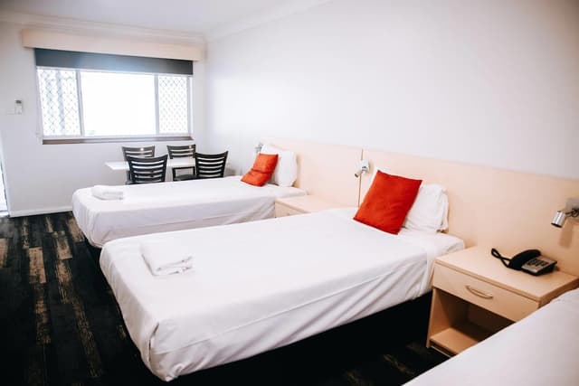 Family Room (Suite, 1 Queen Bed, 3 Single Beds)