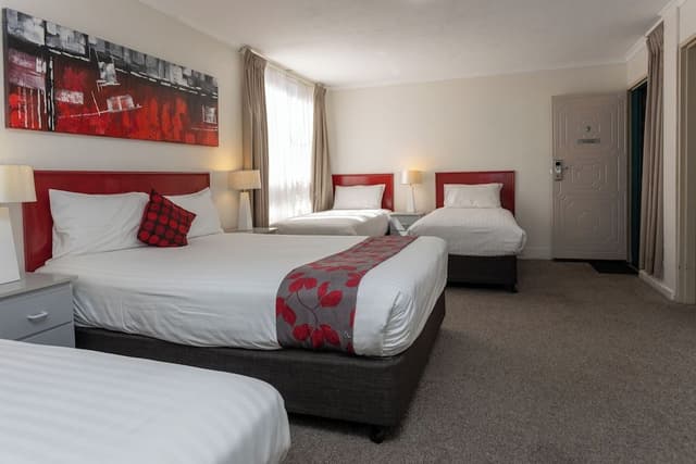 Family Room, 2 Bedrooms