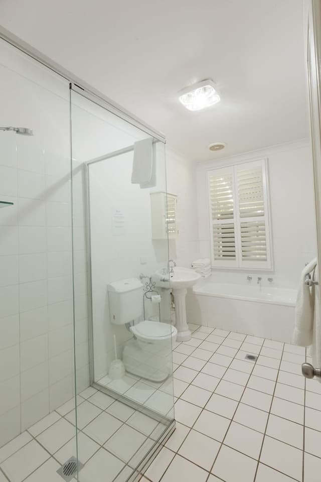 House, 3 Bedrooms, 2 Bathrooms