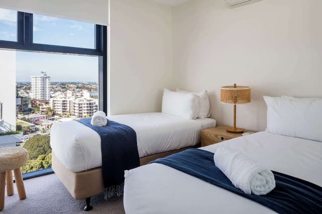 Penthouse, 3 Bedrooms (Top Floor)