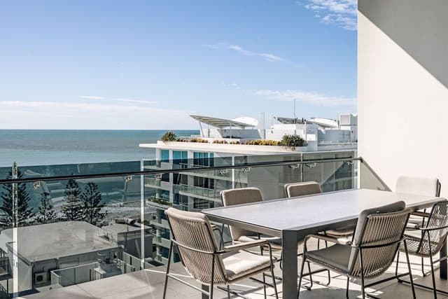 Penthouse, 3 Bedrooms (Top Floor)