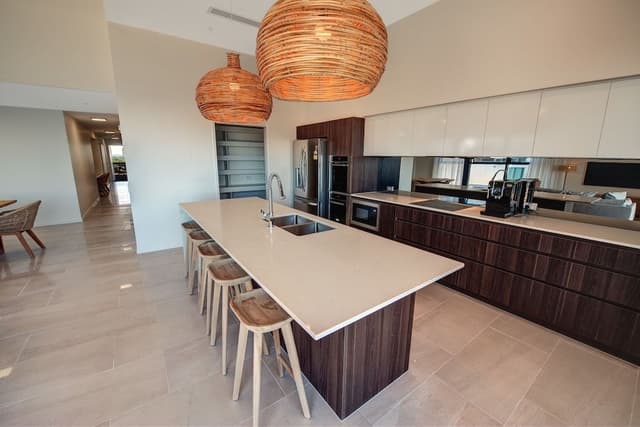 Penthouse, 3 Bedrooms (Top Floor)