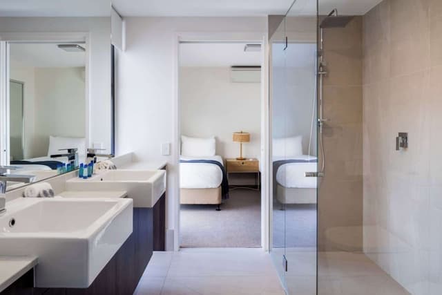 Penthouse, 3 Bedrooms (Top Floor)