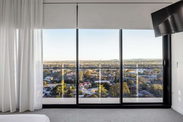 Penthouse, 3 Bedrooms (Top Floor)