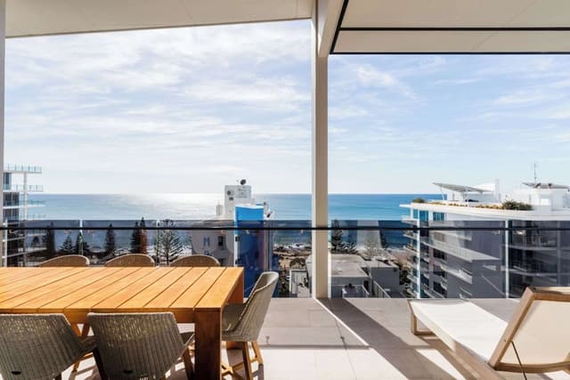 Penthouse, 3 Bedrooms (Top Floor)