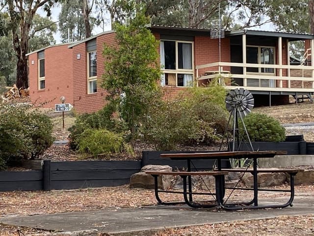 Basic Cabin, 2 Bedrooms, Non Smoking, Kitchenette (Mansfield Country cabins)