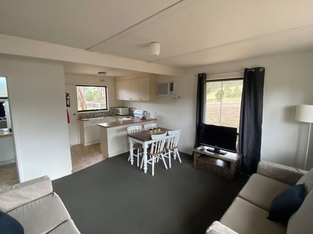 Basic Cabin, 2 Bedrooms, Non Smoking, Kitchenette (Mansfield Country cabins)