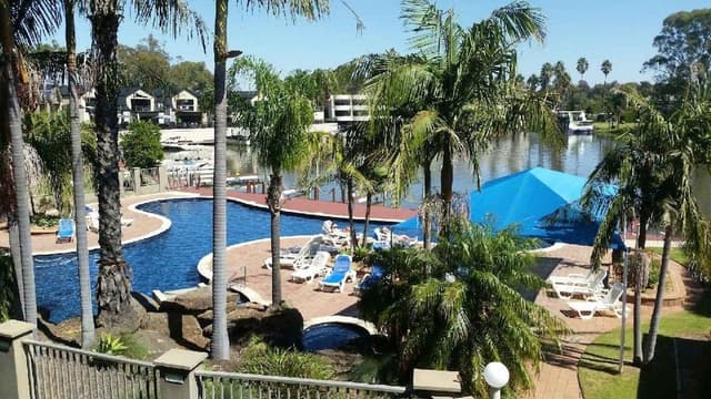 Luxury Apartment, 2 Bedrooms, Lake View