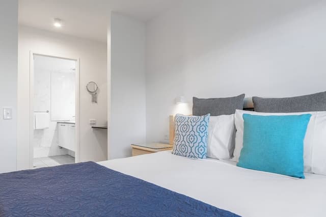 2 Bedroom River View Apartment
