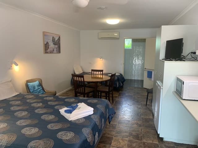 Standard Room, Non Smoking (Wheelchair Friendly Unit)