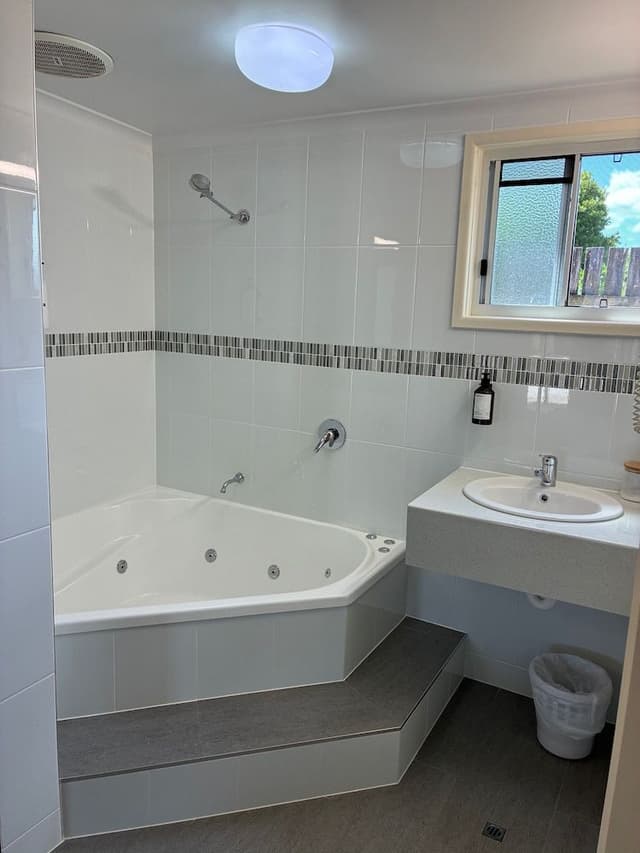 Standard Room, Non Smoking, Jetted Tub (Spa Room)