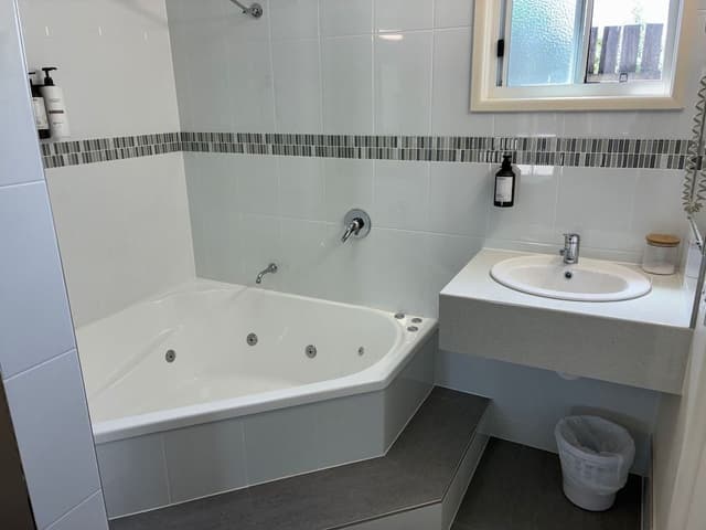 Standard Room, Non Smoking, Jetted Tub (Spa Room)
