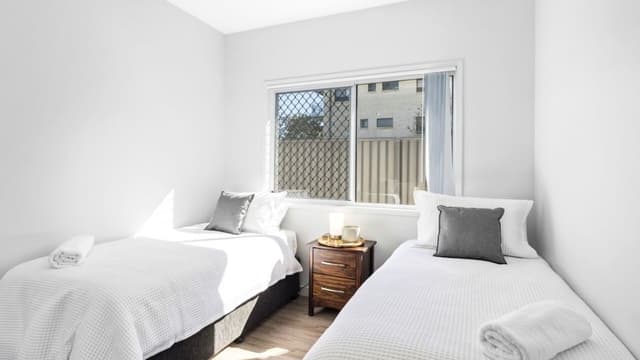 4 Bedroom Holiday Home