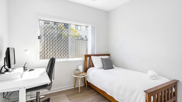 4 Bedroom Holiday Home