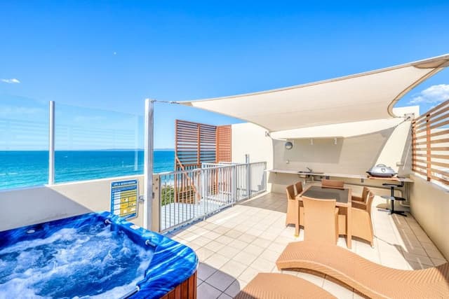2 Bedroom Level 5 Spa Penthouse Apartment