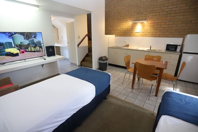 Family 2Bd Studio (No Pets)