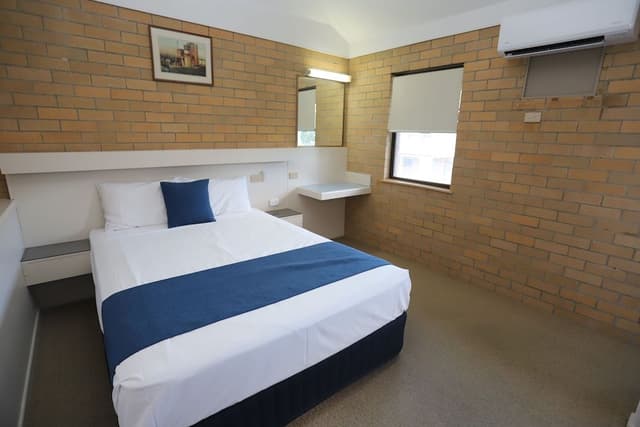 Family 2Bd Studio (No Pets)