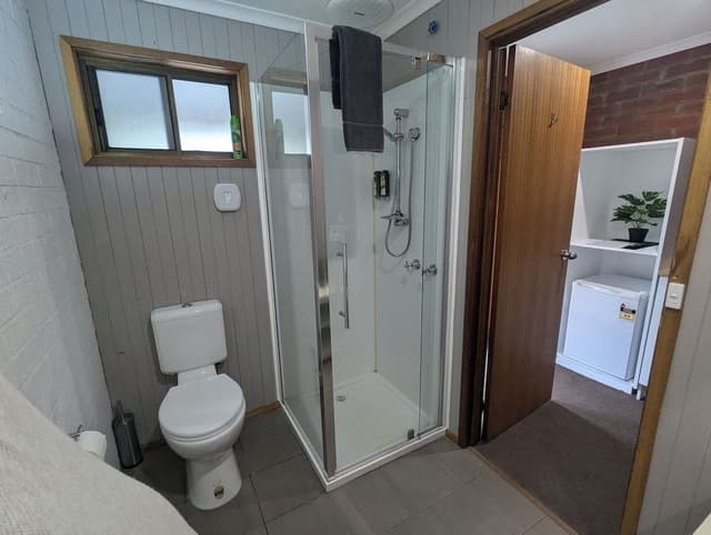 Standard Room, 1 Queen Bed