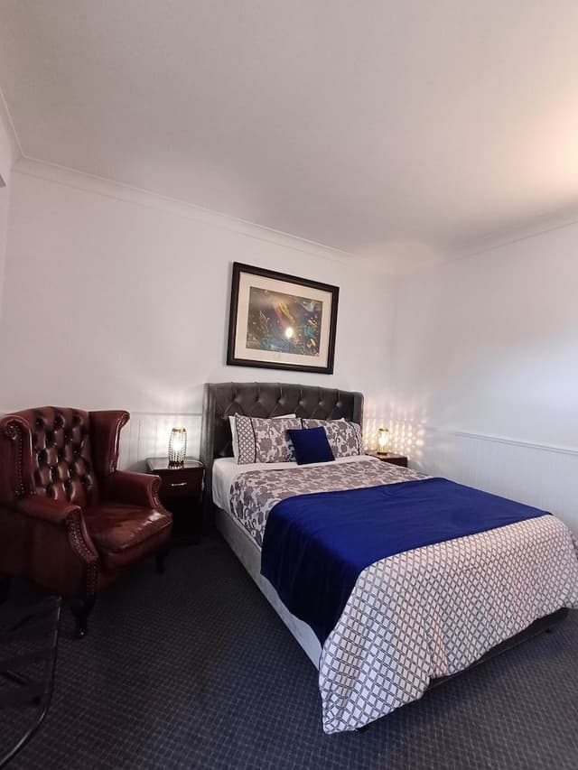 Room, Courtyard View
