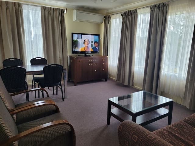 Executive Apartment, 2 Bedrooms, Kitchen, Garden View