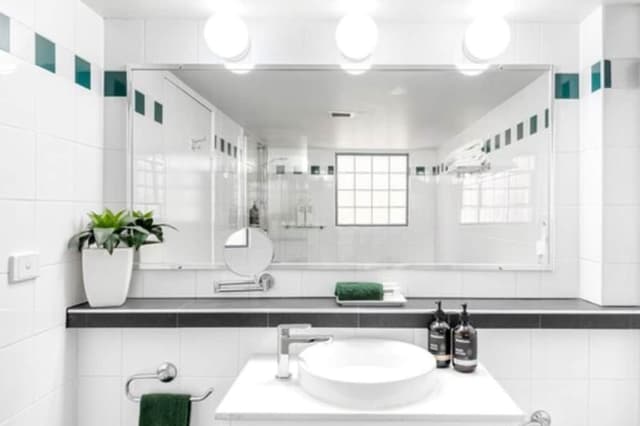 Deluxe Spa Room, Free Wi-Fi & Parking