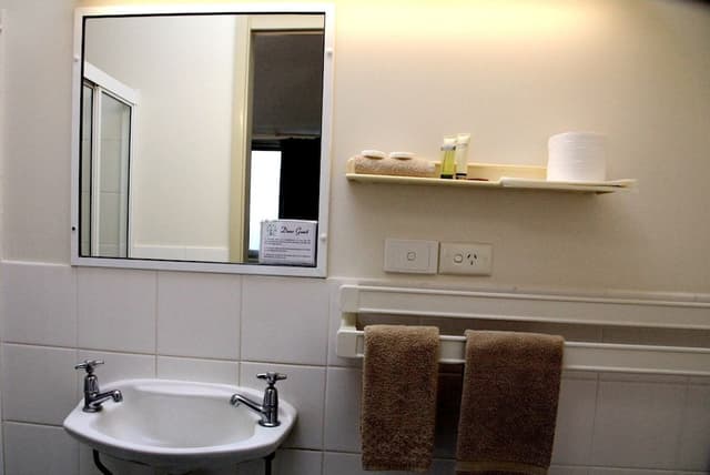 Budget Twin Cabin