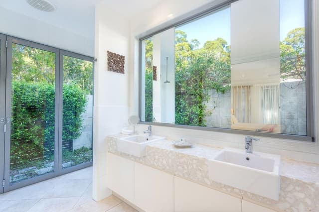 Luxury Studio, 1 Bedroom, Jetted Tub (Gold King Spa Bath Room)