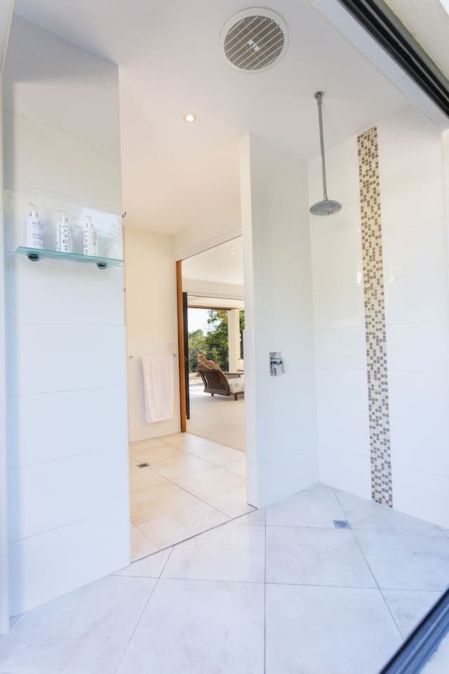Luxury Studio, 1 Bedroom, Jetted Tub (Gold King Spa Bath Room)