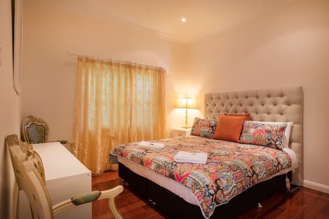 4 Bedroom Luxury Home, 2 Bathrooms