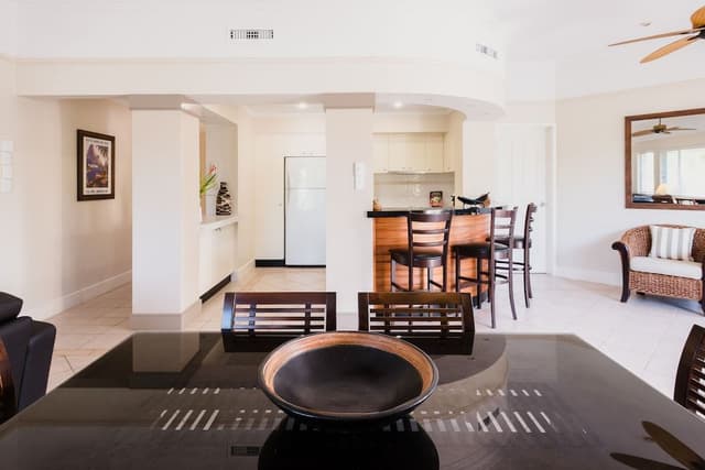 Luxury Apartment, 2 Bedrooms, Ocean View, Beachfront