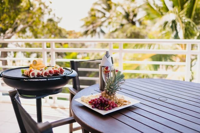 Luxury Apartment, 2 Bedrooms, Ocean View, Beachfront