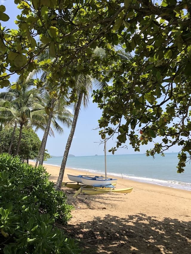 Luxury Apartment, 2 Bedrooms, Ocean View, Beachfront