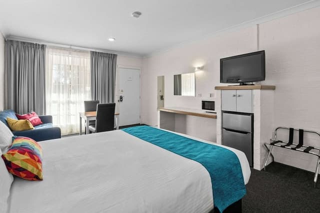 Standard Room, 1 Queen Bed, Non Smoking