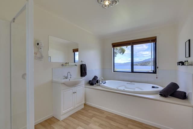 Deluxe Cottage, 1 Bedroom (Spa) with River View