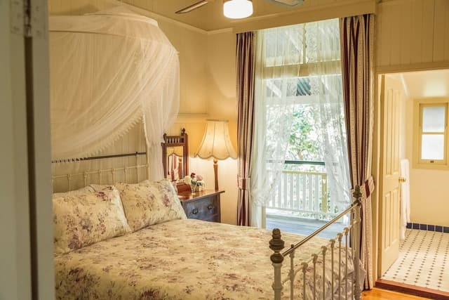 Manor House (4 Ensuite Bedrooms)
