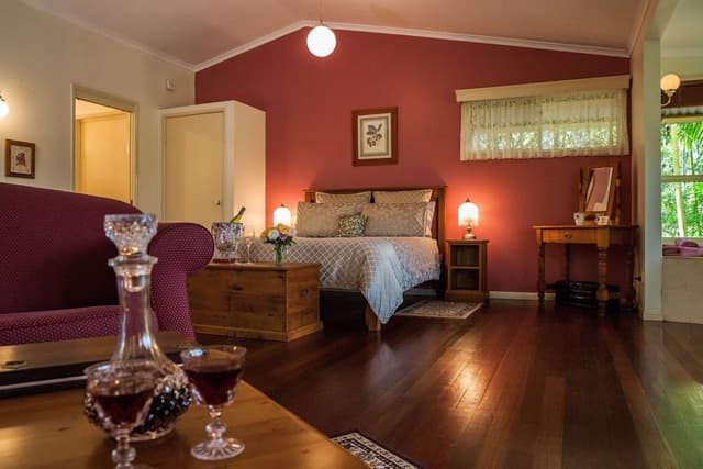 Manor House (4 Ensuite Bedrooms)