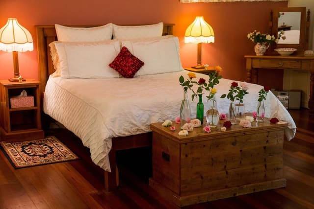 Manor House (4 Ensuite Bedrooms)