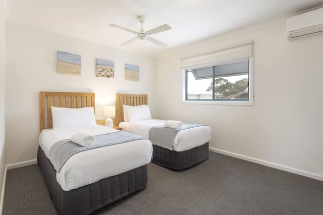 3 Bedroom Waterfront