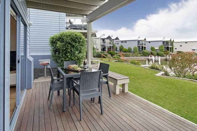 3 Bedroom Waterfront
